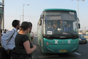 Автобус в аэропорту Бен-Гуриона