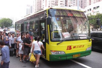 Посадка в автобус в Гуанчжоу