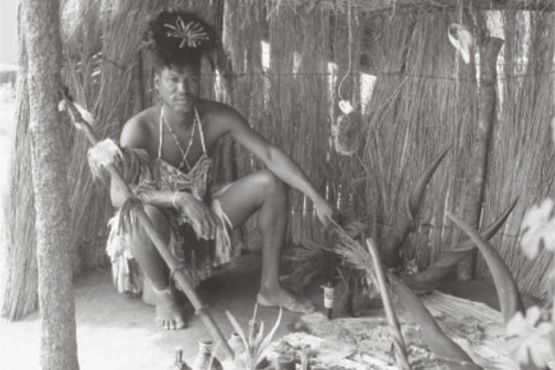 Замбия фото – Шаман племени тонга