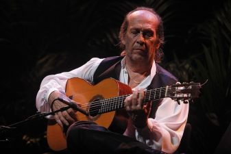 Испанский гитарист Пако де Лусия