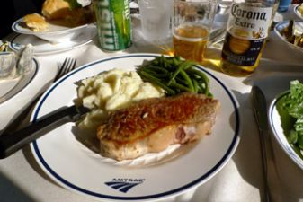 Обед в вагоне-ресторане в поездах США