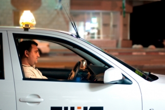 Водитель такси в Хайфе
