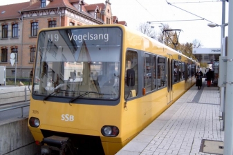 Поезд Stadtbahn на платформе