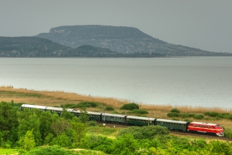 Поезд на берегу Балатона