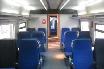 Внутри поезда