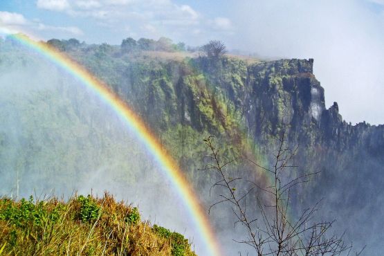 Замбия фото – Радуга над водопадом Виктория