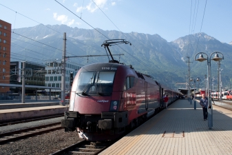 Поезд в Альпы