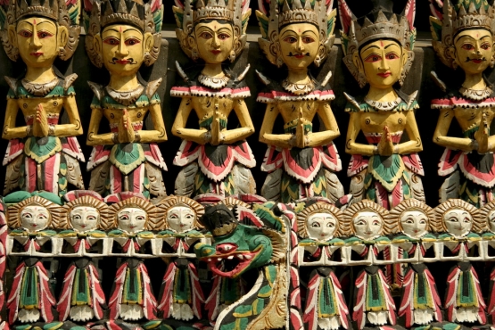 Резные сувениры с Бали