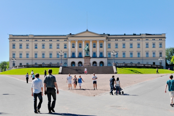 Солнечный день в Осло – Королевский дворец
