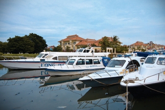 Пристань Ancol Marina