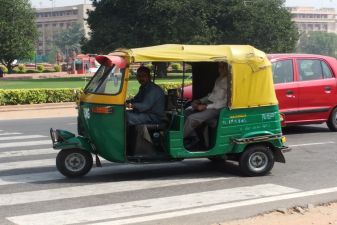 Индия фото – тук-тук на улицах Дели