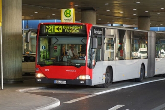 Стоянка автобусов в аэропорту