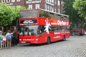 Туристический автобус в Дюссельдорфе