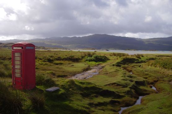 Типичная шотландская телефонная будка