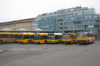 Автобусы на автовокзале