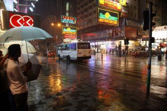 Гонконг фото – дождь в Гонконге