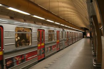 Прага фото – Вагон метро