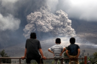 Индонезию не случайно называют страной вулканов