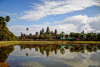 Солнечный день в Ангкор-Вате
