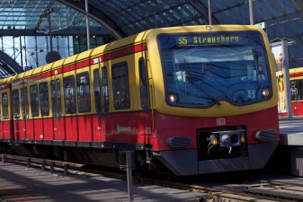 Поезд S-Bahn в Берлине