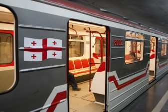 Вагон в метро Тбилиси