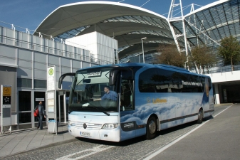 Автобус Lufthansa в аэропорту Мюнхена